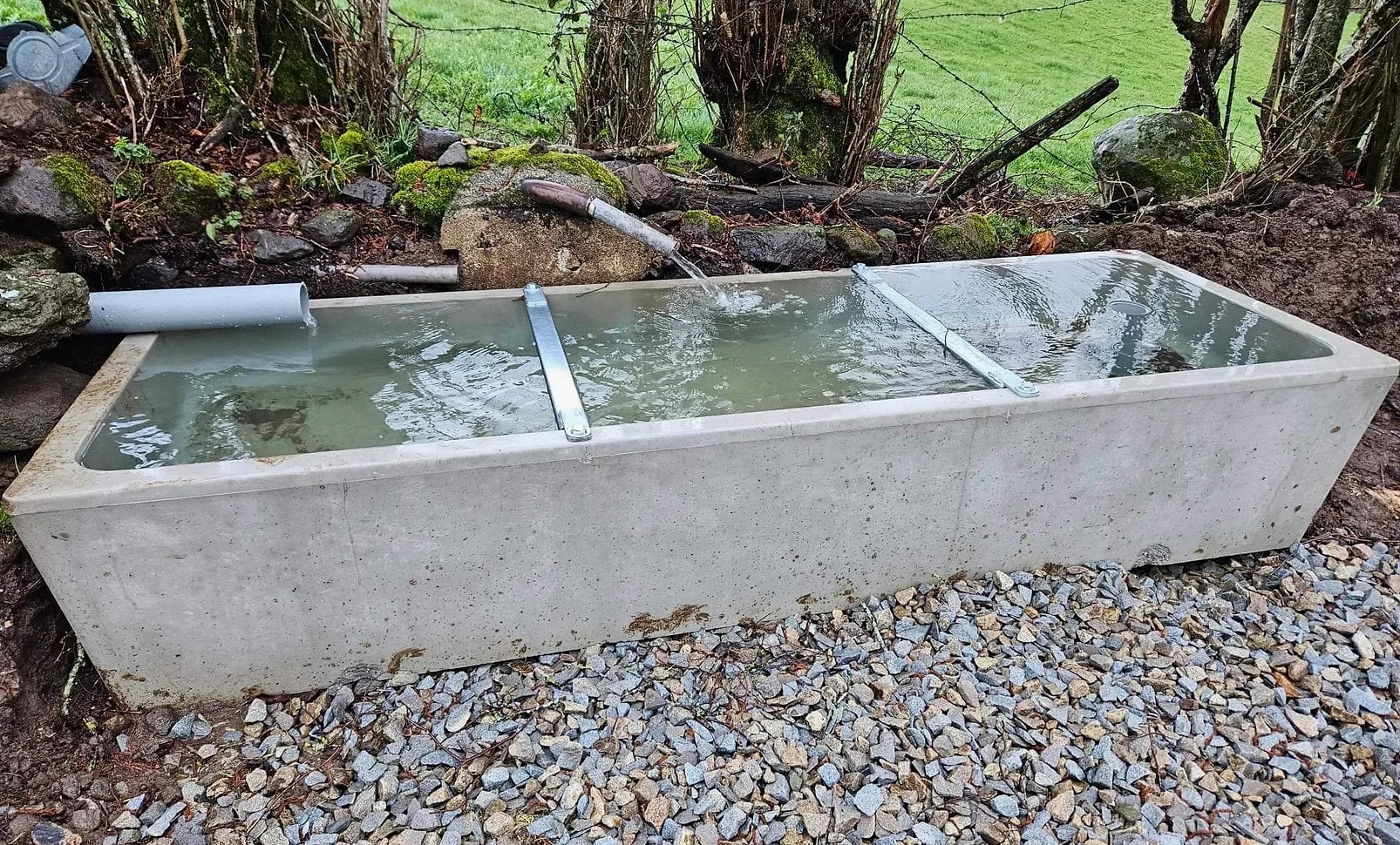 Abreuvoir béton 3m00 550L